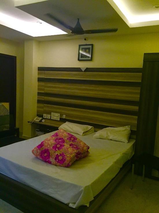 Devibala Residency Hotel Villupuram Buitenkant foto